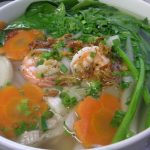HU TIEU NAM VANG（フー　ティウ　ナム　ゲン）<br><span>タピオカ麺のスープそば</span>